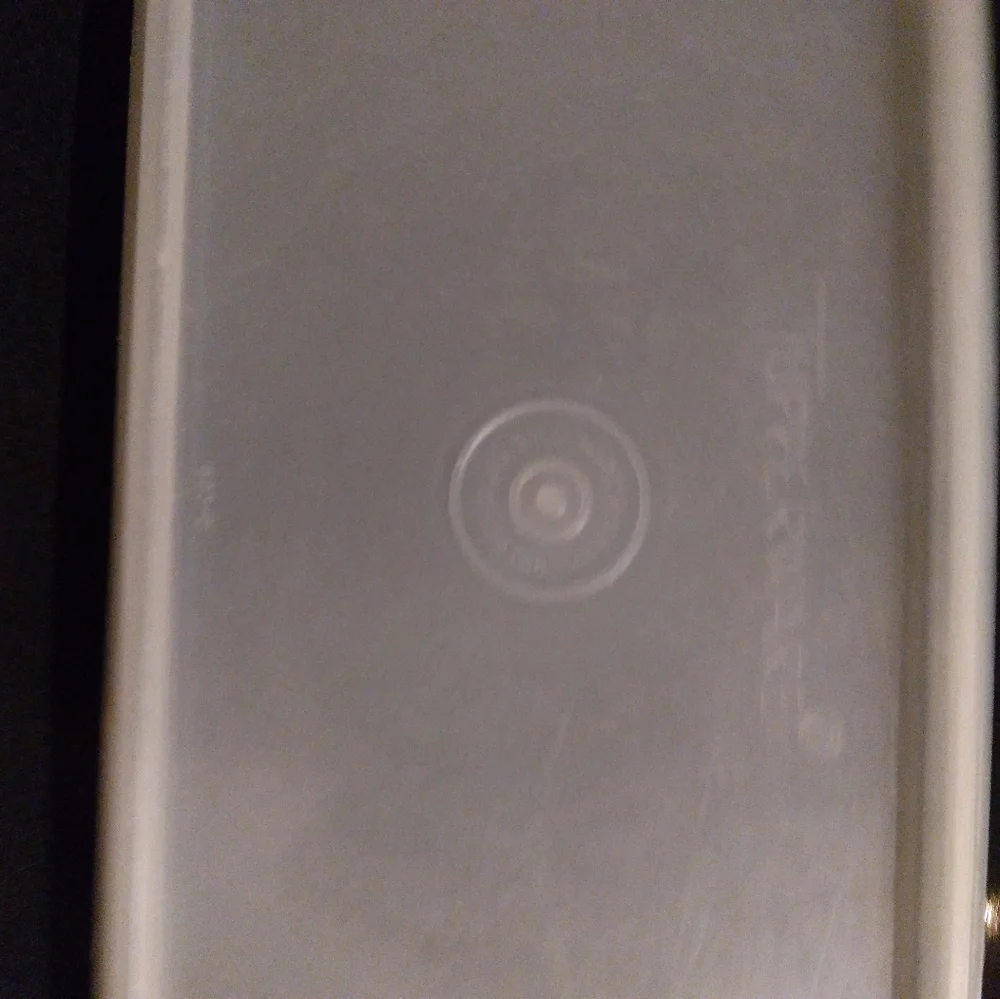 Tupperware - Picture 2 of 3